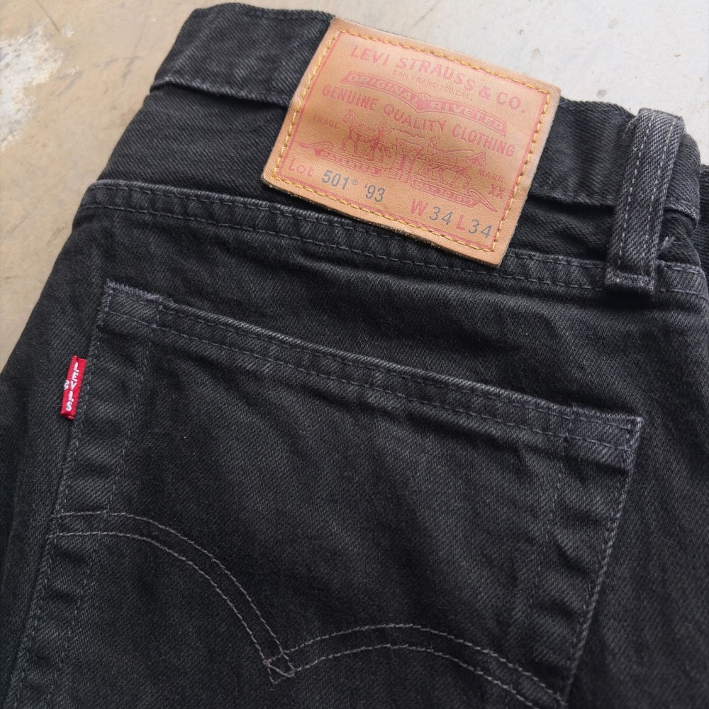 Levi's Premium 501 '93 Straight Button Fly Mens 34x34 Black Denim Frayed Jeans - Picture 8 of 11